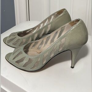 Varda Women's Mint-green Peep-Toe Heels